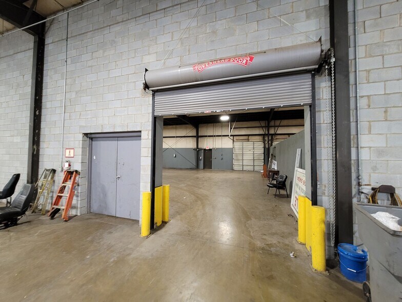 More Photos Of 148 Industrial Park Dr, Rockingham Warehouse For Sale