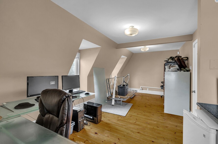 More Photos Of 113 Murray St, Ottawa Office For Sale