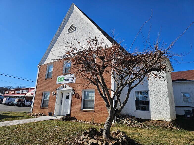 More Photos Of 27 S Royal Ave, Front Royal Medical For Lease