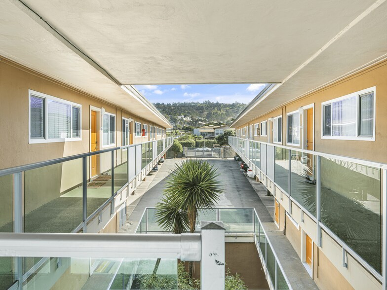 More Photos Of 380 Esplanade Ave, Pacifica Apartments For Sale