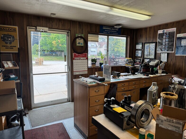 More Photos Of 2727 N 21st St, Sheboygan Industrial For Sale