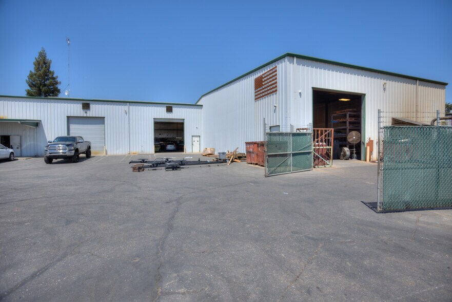 More Photos Of 4257 E Keyes Rd, Ceres Warehouse For Sale