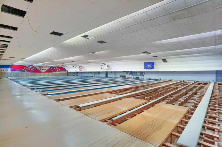 More Photos Of 3210 Wilmington Rd, New Castle Bowling Alley For Sale