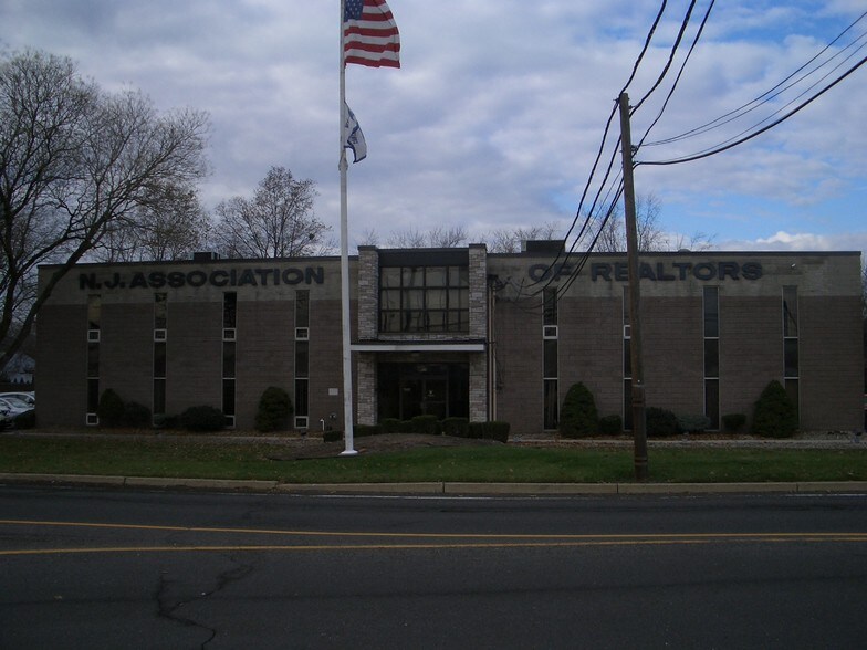 More Photos Of 295 Pierson Ave, Edison Medical For Lease