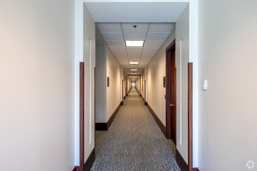 More Photos Of 13620 Reese Blvd E, Huntersville Medical For Lease