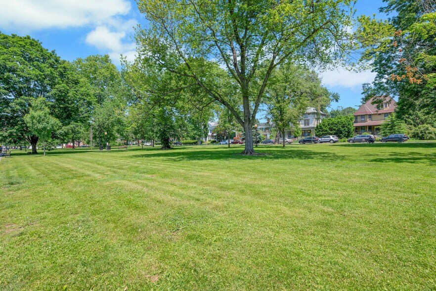 More Photos Of 98 Broad St, Bloomfield Office Residential For Lease