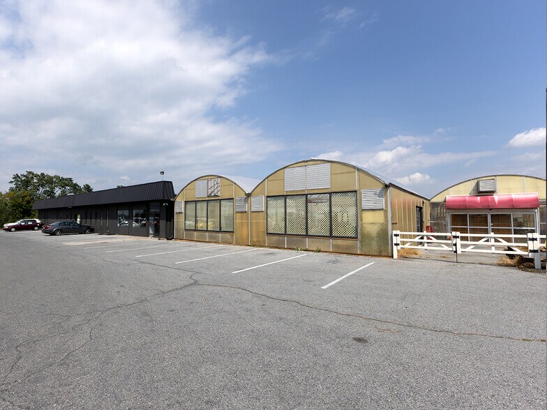 More Photos Of 1800 Cornwall Rd, Lebanon General Retail For Sale