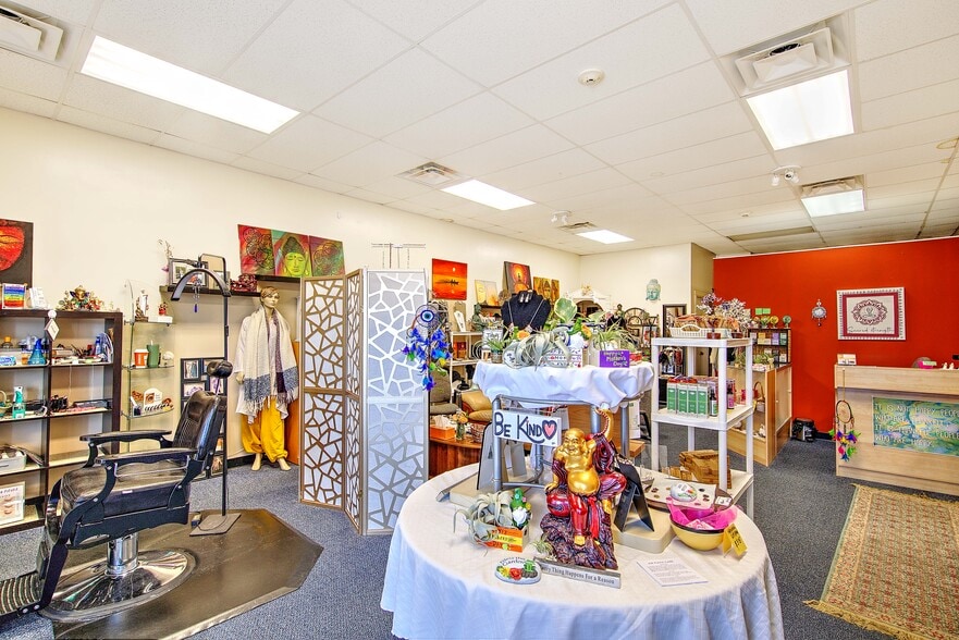 More Photos Of 628 Metacom Ave, Warren Storefront For Sale