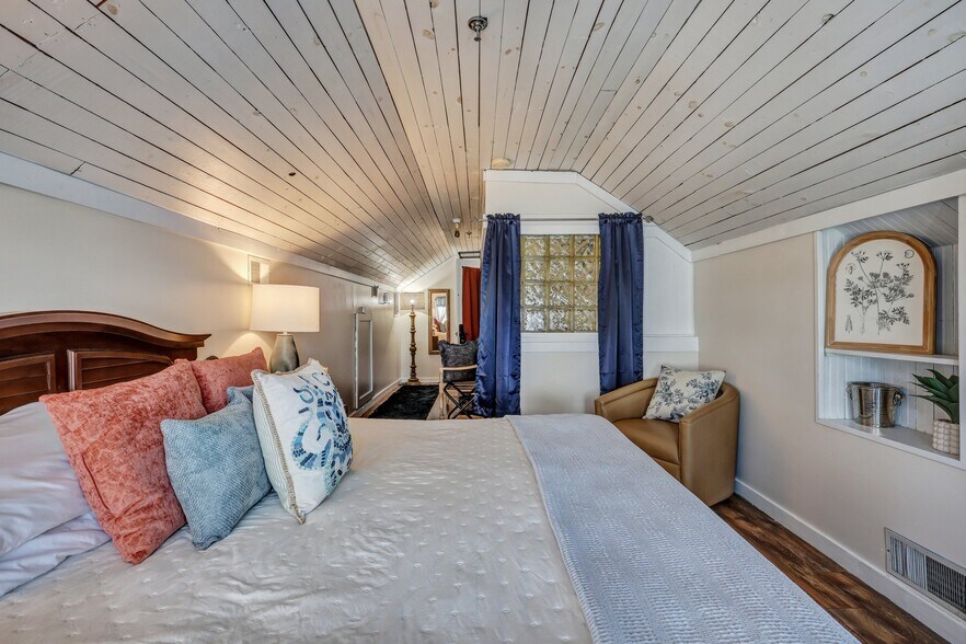 More Photos Of 24 Van Horne Ave, Tybee Island Hospitality For Sale