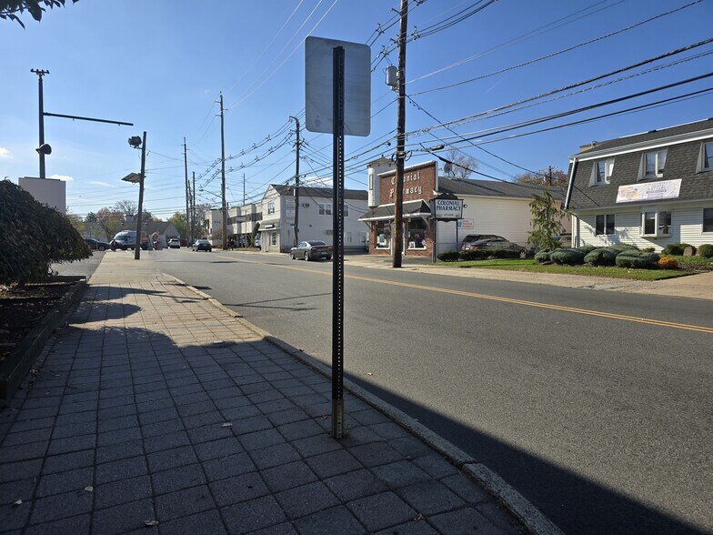 More Photos Of 811 Clifton Ave, Clifton Office For Sale