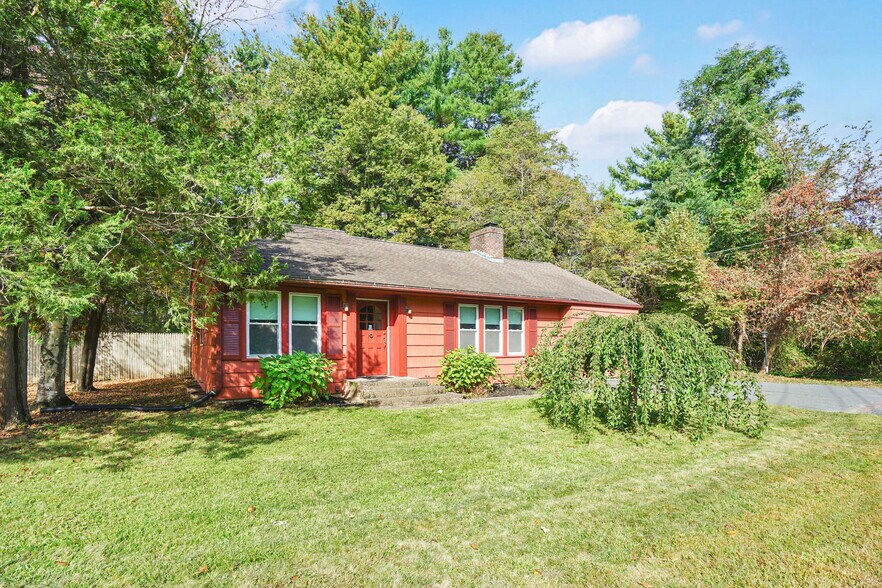 More Photos Of 213 Greenfield Rd, South Deerfield Specialty For Sale