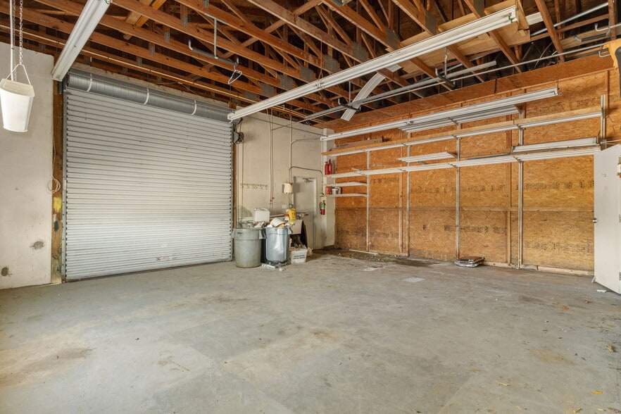 More Photos Of 5000 Calienta St, Hernando Beach Marina For Sale