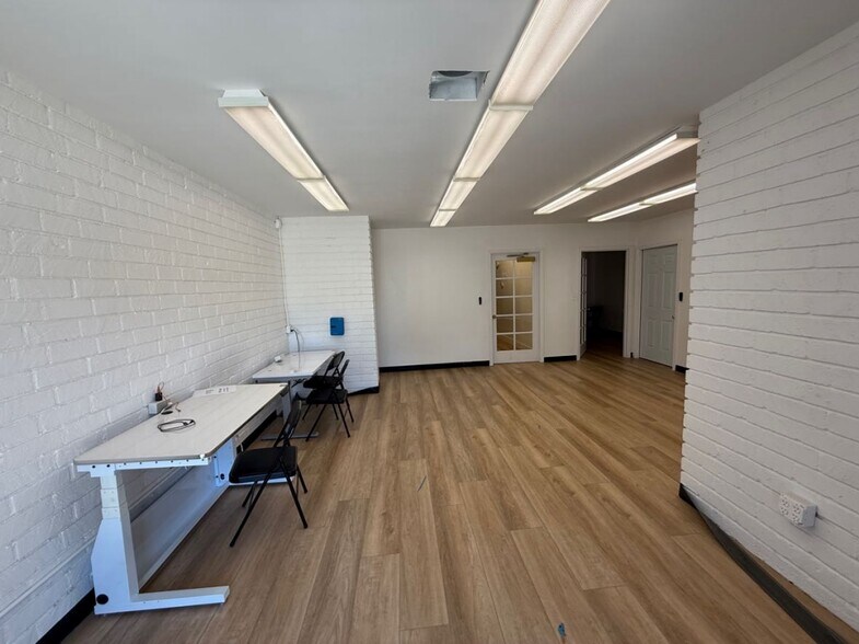 More Photos Of 1527 26th St, Santa Monica Research And Development For Lease