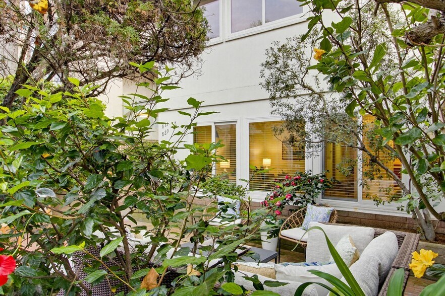 More Photos Of 829 Avalon Ct, San Diego Apartments For Sale