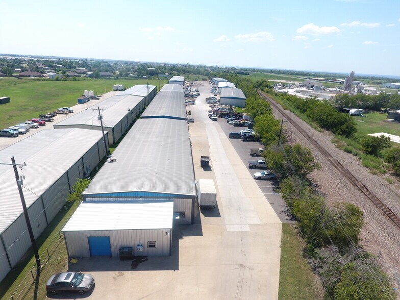 More Photos Of 2653 Blue Mound Rd W, Haslet Warehouse For Lease