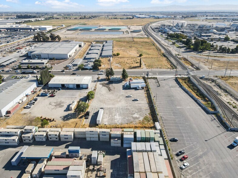 More Photos Of 1631 E Louise Ave, Lathrop Land For Lease