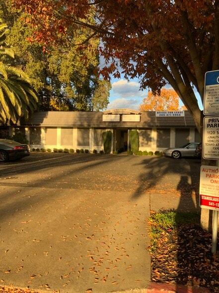More Photos Of 1120 14th St, Modesto Office For Lease