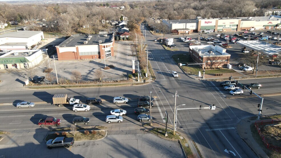 More Photos Of 3151 SE 14th St, Des Moines Drugstore For Lease