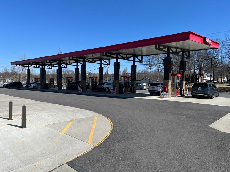 More Photos Of 4481 State Route 43, Kent Service Station For Sale
