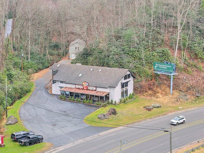 More Photos Of 3894 US Hwy 321, Blowing Rock General Retail For Sale