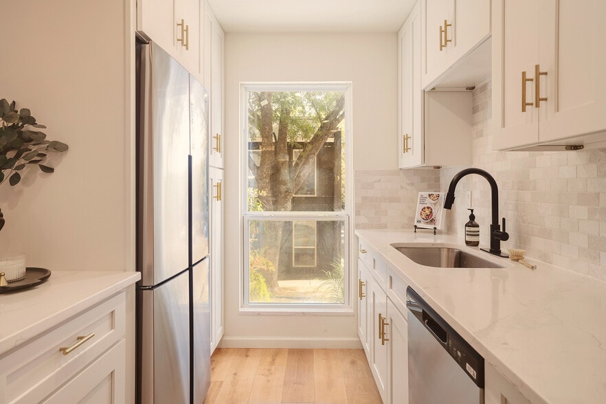 More Photos Of 3802 Southway Dr, Austin Apartments For Sale