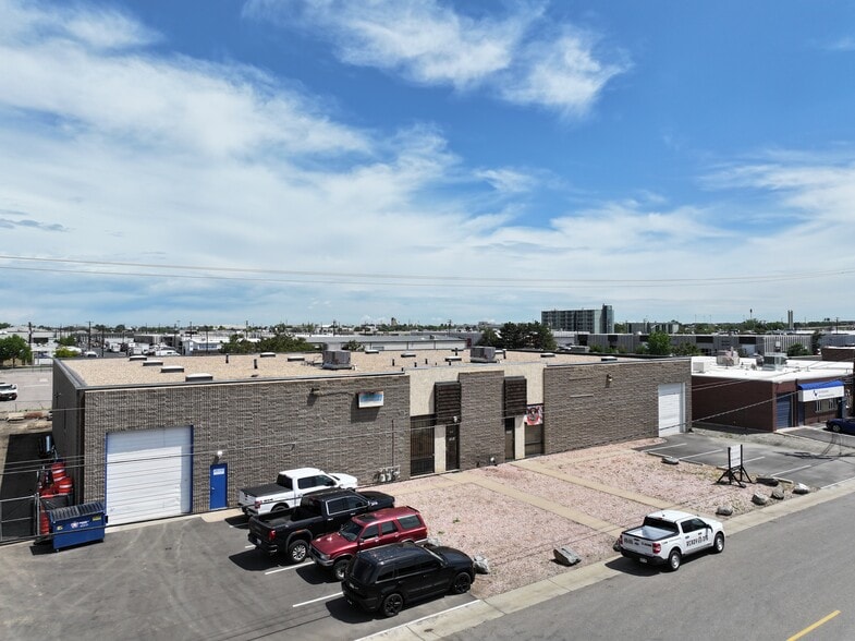 More Photos Of 6863-6865 E 48th Ave, Denver Warehouse For Lease