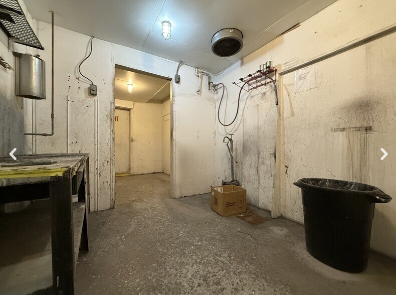 More Photos Of 910 51st Ave N, Nashville Auto Repair For Sale