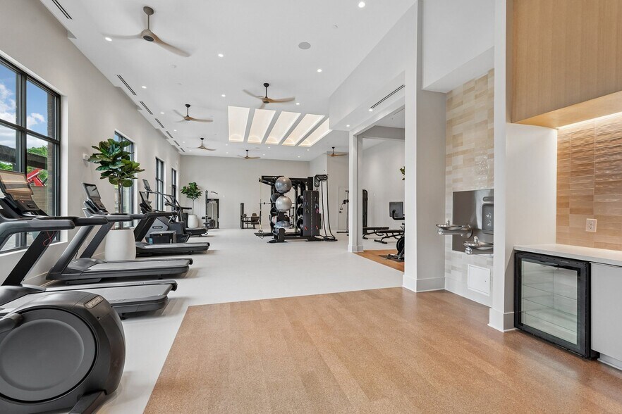 More Photos Of 3558 Elm St, Atlanta Apartments For Lease