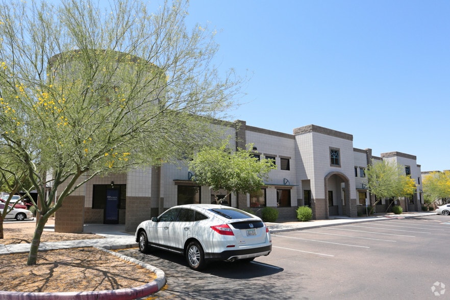 More Photos Of 470 E Warner Rd, Chandler Warehouse For Lease