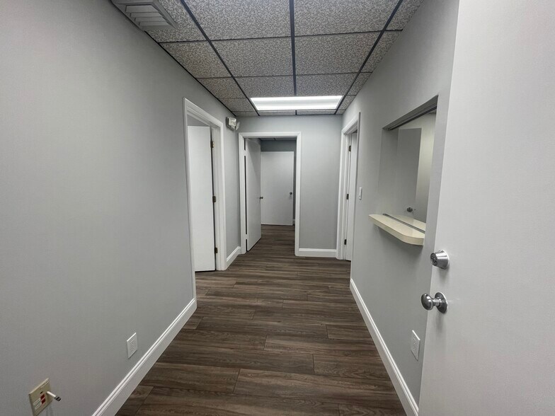 More Photos Of 2131 Hollywood Blvd, Hollywood Office Residential For Lease
