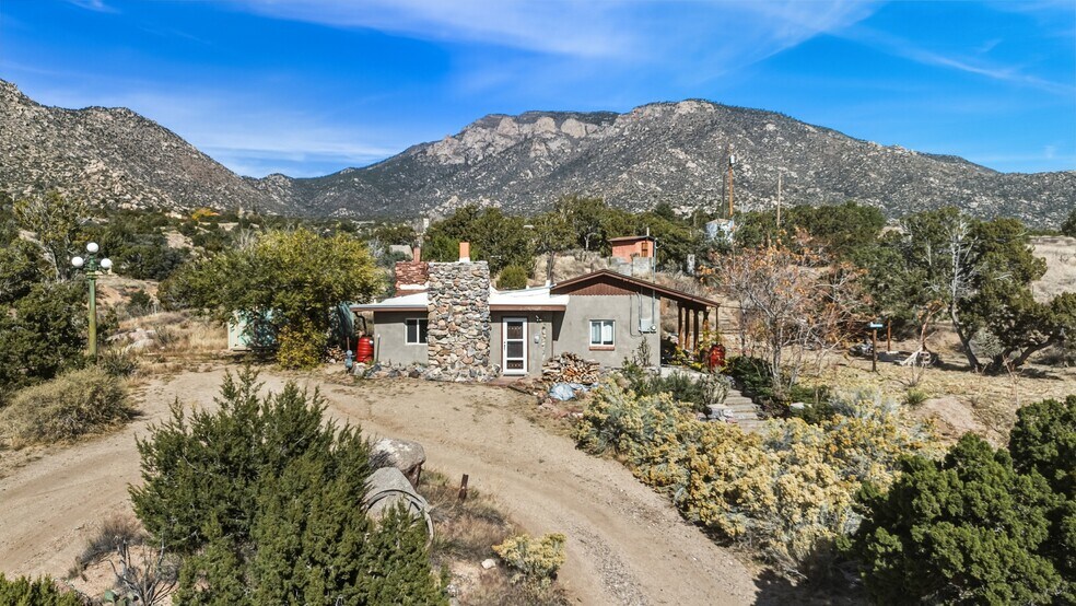 More Photos Of 24 Matisse Rd NE, Albuquerque Apartments For Sale