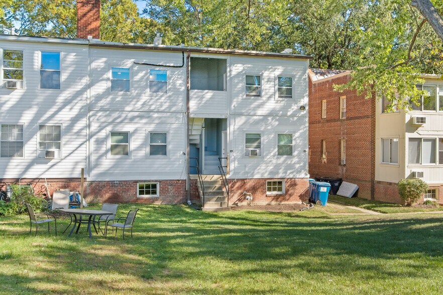 More Photos Of 4500-4504 Macarthur Blvd NW, Washington Apartments For Sale