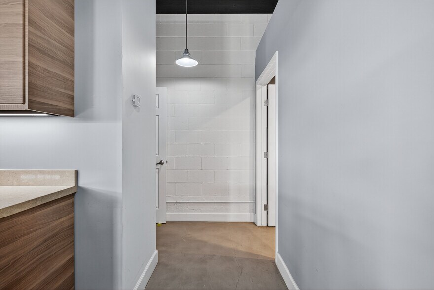 More Photos Of 401 Torrance Blvd, Redondo Beach Unknown For Lease