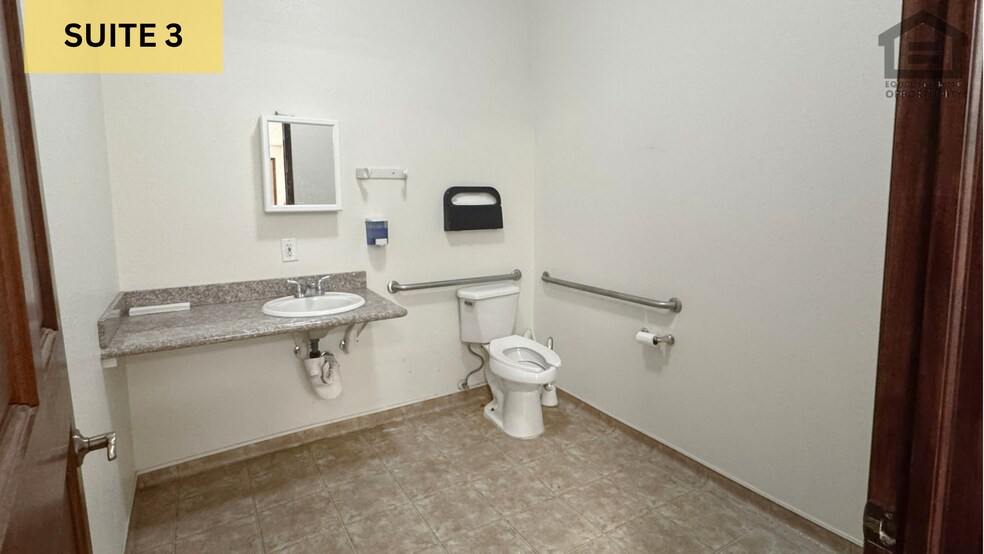 More Photos Of 201 E Cottonwood Ln, Casa Grande Office For Lease