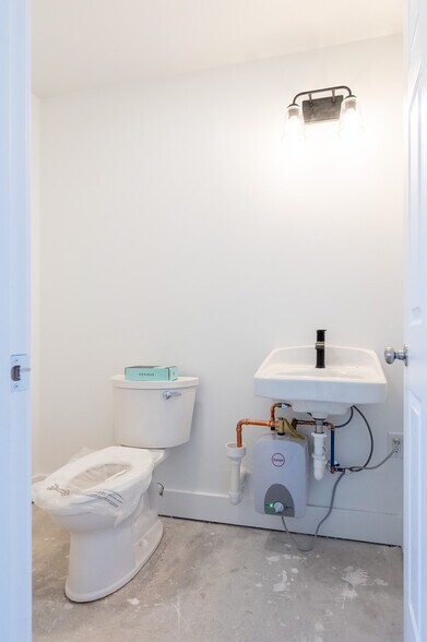 More Photos Of 255 Garden Dr, Bozeman Flex For Lease