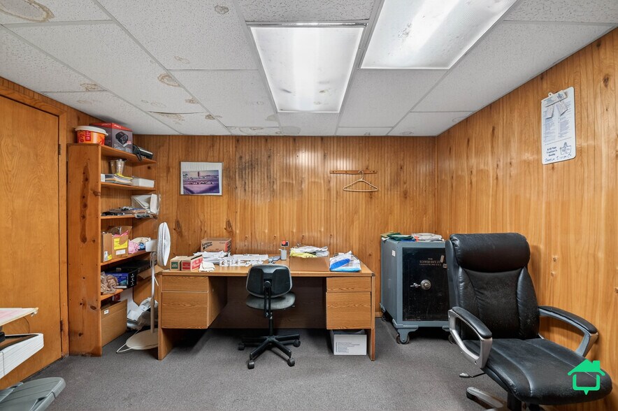 More Photos Of 12763 Ostrander Rd, Maybee Supermarket For Sale