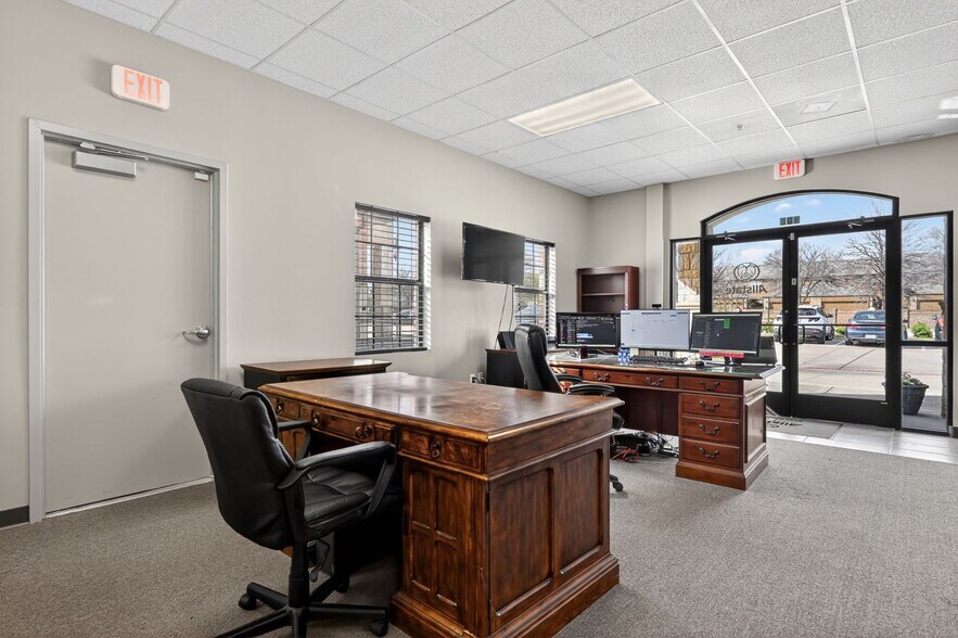 More Photos Of 4670 McDermott Rd, Plano Medical For Sale