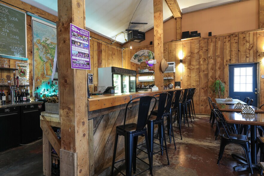 More Photos Of 16454 Appalachian Hwy, Thomas Restaurant For Sale