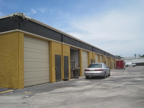 More Photos Of 130 NW 20th St, Boca Raton Unknown For Lease