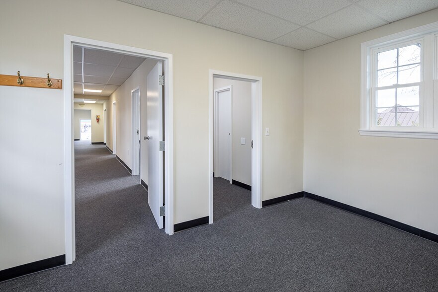 More Photos Of 154A W Eagle Rd, Havertown Medical For Lease