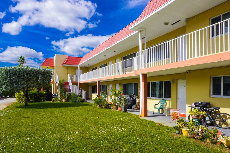 More Photos Of 155 SE 5th Ct, Deerfield Beach Apartments For Sale