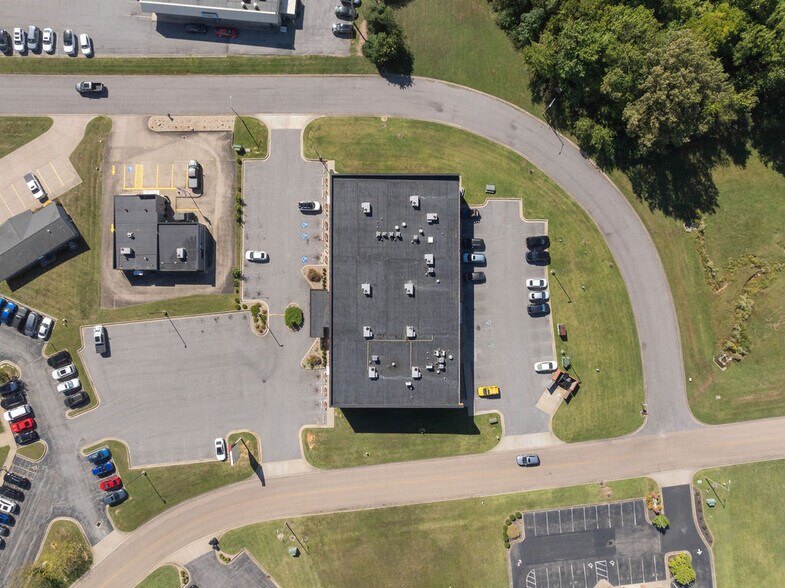 More Photos Of 67 Lakeview Dr, Paducah Office For Lease