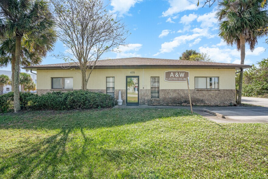 More Photos Of 455 Gus Hipp Blvd, Rockledge Warehouse For Sale