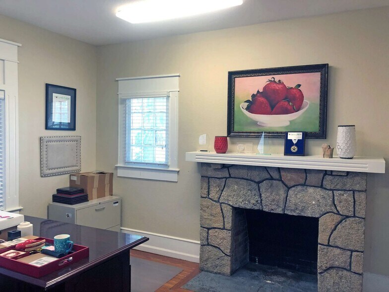 More Photos Of 545 Delaney Ave, Orlando Office For Lease