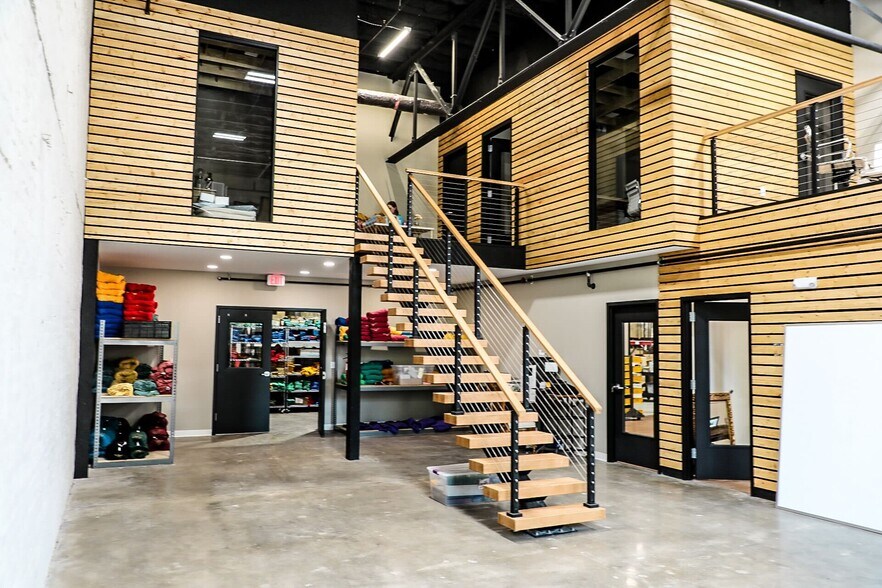 More Photos Of 107 W 2nd St, Webb City Industrial For Sale
