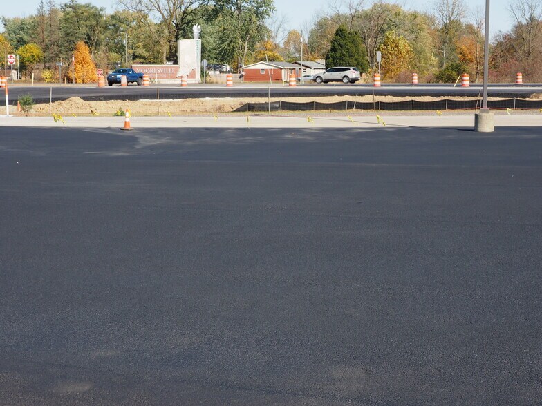 More Photos Of 9430 N Karen Dr, Mooresville Light Distribution For Lease