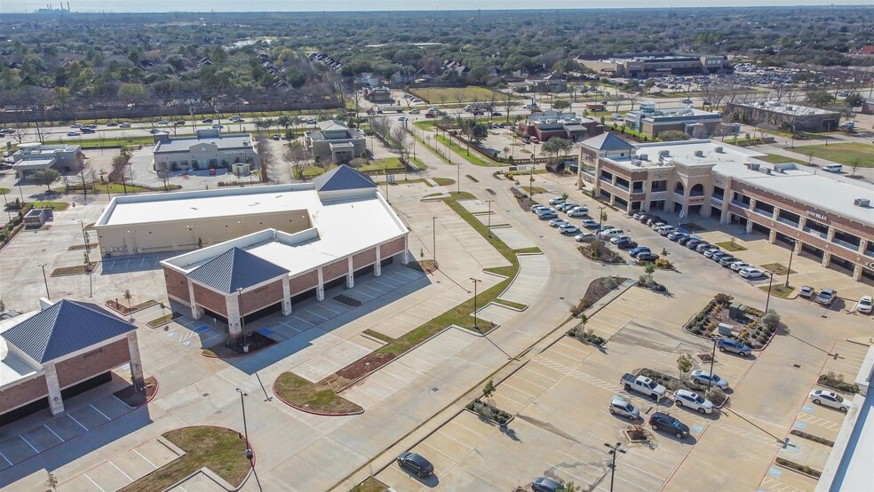 More Photos Of 4899 Highway 6, Missouri City Storefront Retail Office For Lease