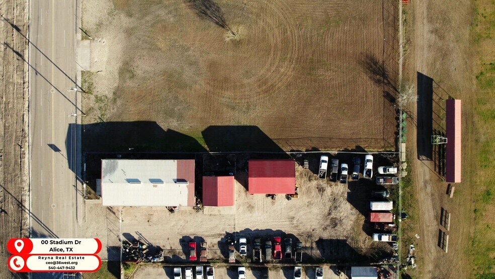 More Photos Of 150 Stadium Dr, Alice Land For Lease