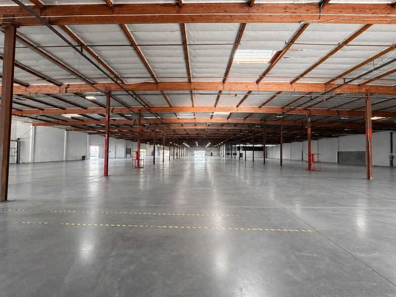 More Photos Of 6909 E Washington Blvd, Montebello Warehouse For Lease