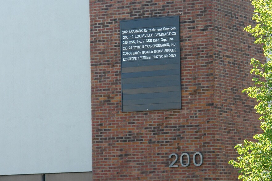 More Photos Of 3600 Chamberlain Ln, Louisville Light Manufacturing For Lease